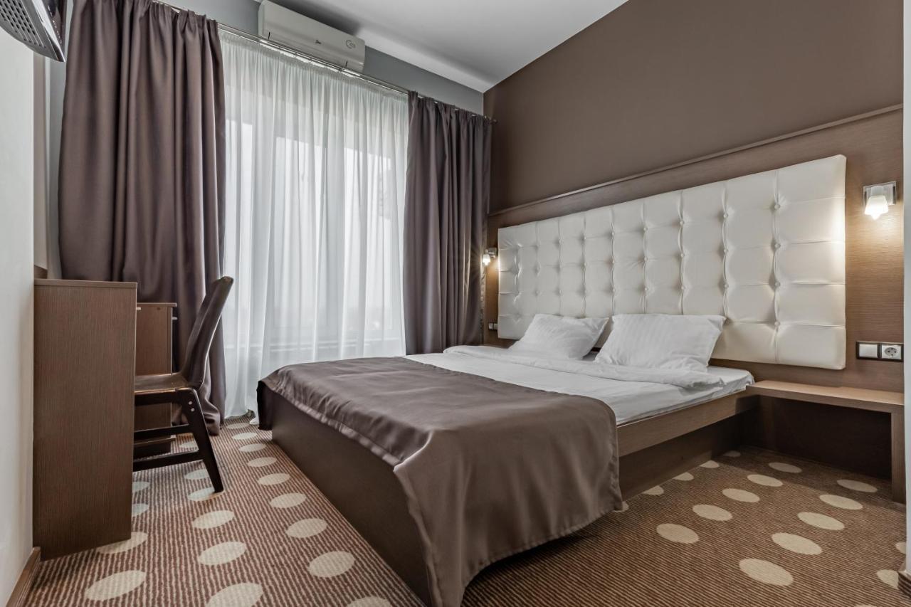 Ambassador Plaza Otel Kiev Dış mekan fotoğraf