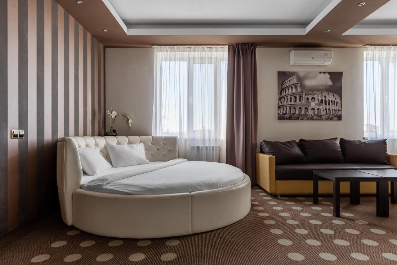 Ambassador Plaza Otel Kiev Dış mekan fotoğraf