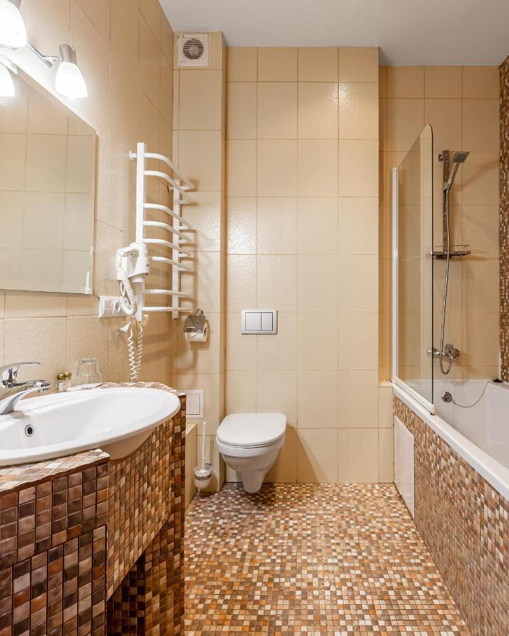 Ambassador Plaza Otel Kiev Dış mekan fotoğraf